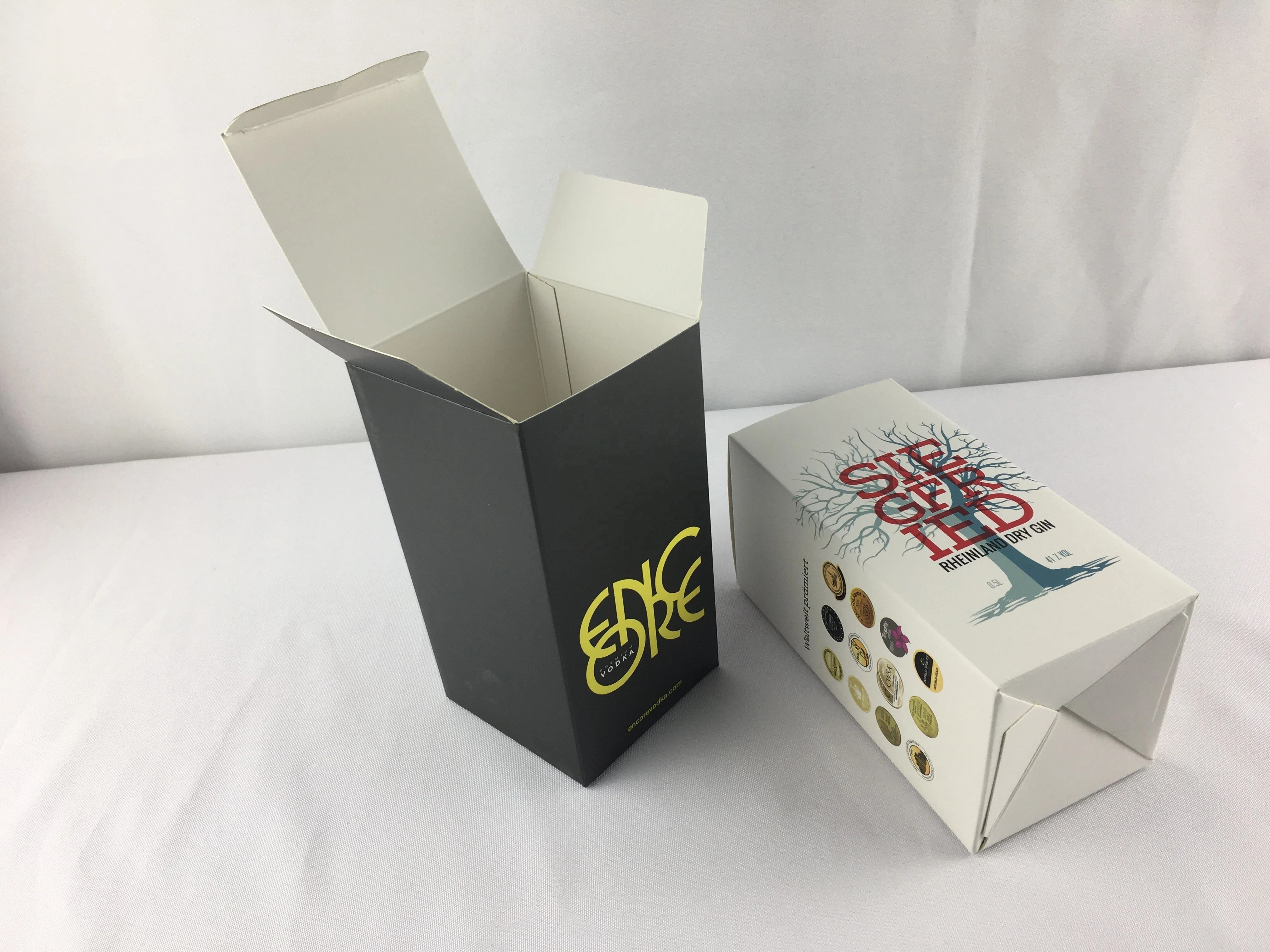 Auto-lock bottom box - view 3